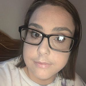 Meet your Posher, Lela